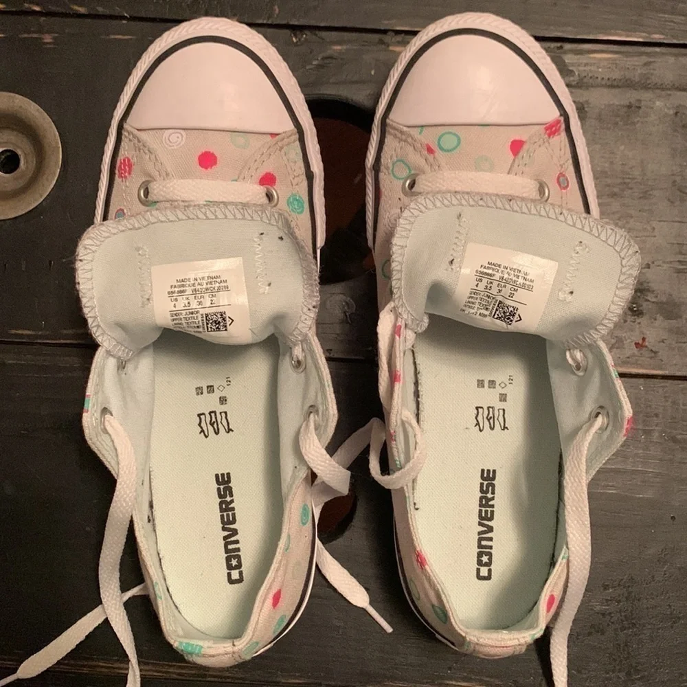 Girls CONVERSE Chuck Taylor ALL STAR Circle Print OX Sneakers